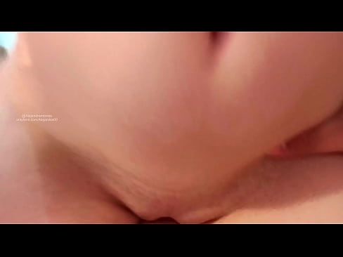❤️ Magasin oma õe toas ja nii ma ärkasin üles ❤❌ Kõva porno at us ﹏